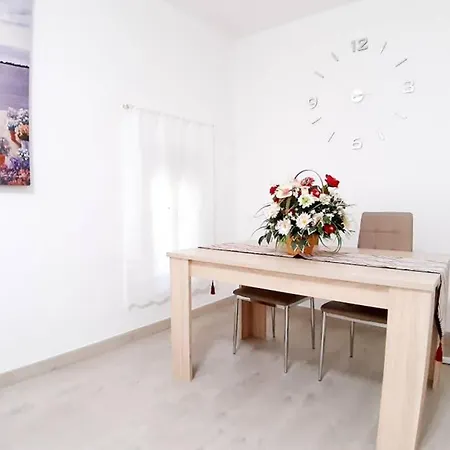 Doctor Olivares 55, Con Desayuno Y Garaje Incluido! Apartamento
