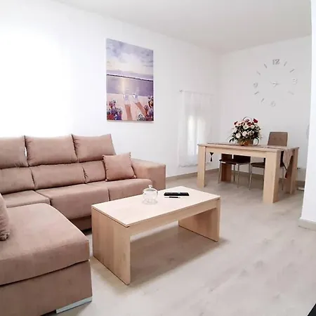 Apartamento Doctor Olivares 55, Con Desayuno Y Garaje Incluido!